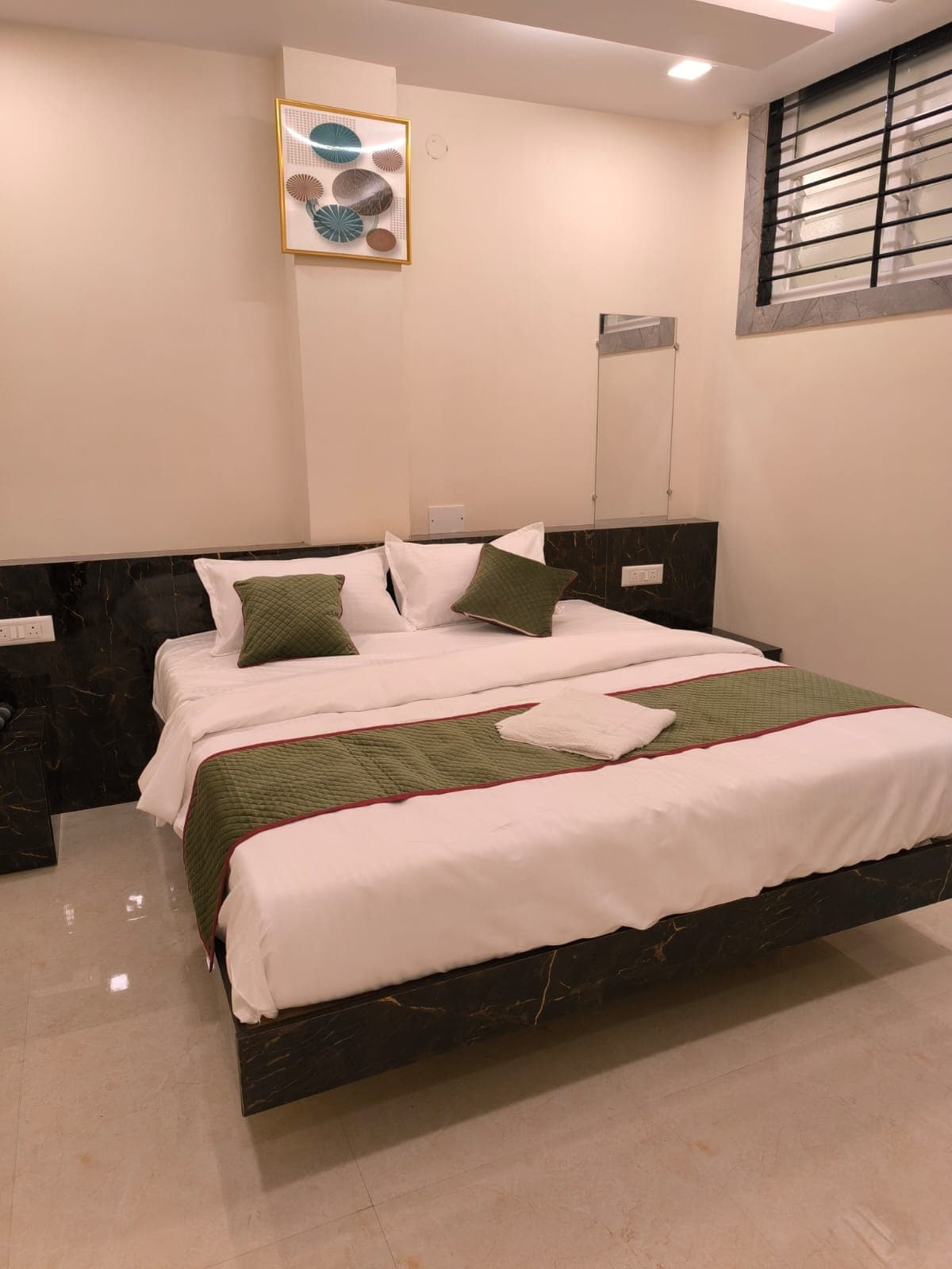Dhaya Paradise Lodge & PG Accommodation