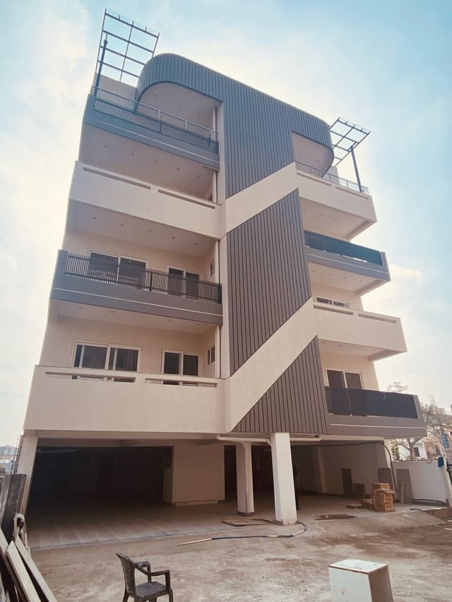 Sainik home pg