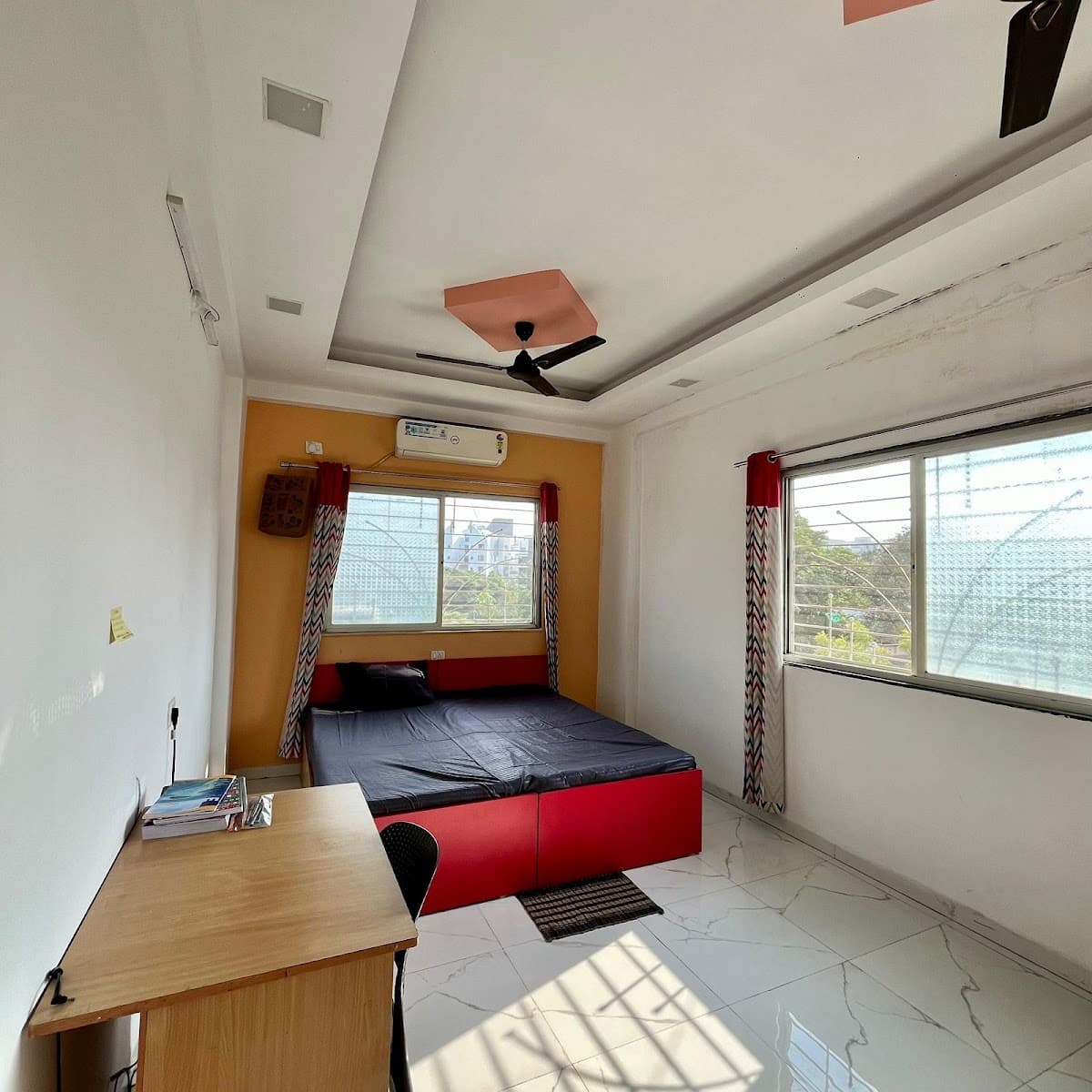 SMART LIVING PG