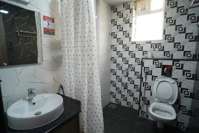 Agarwals Silver Nest - Best Paying Guest for Girls (PG / Hostel) Near Mount Carmel College