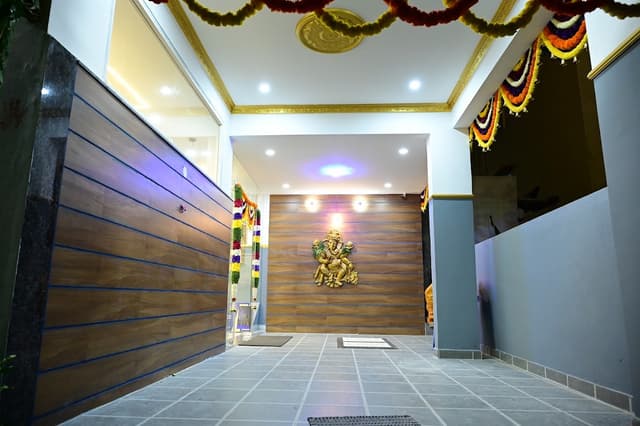 Elites Luxury Stay (PG Rooms)