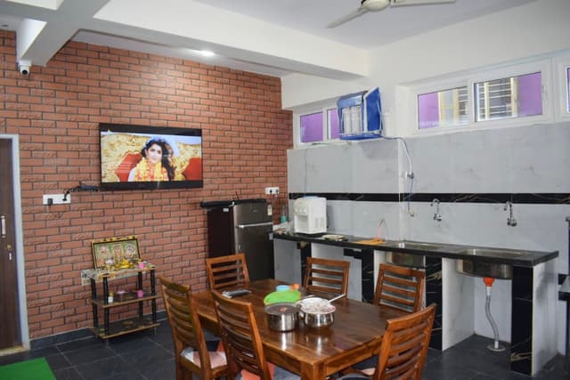 HOME INN CO-LIVING GENTS PG