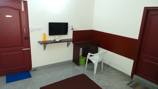 Lokhande Home -A Premium Paying Guest Accomodation