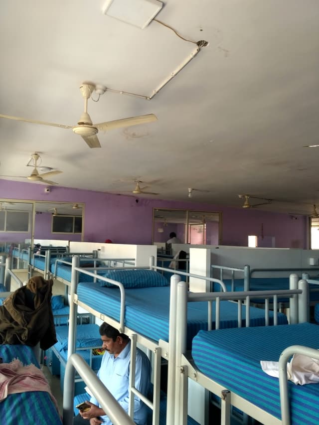 M.M GUEST HOUSE ( dormitory)