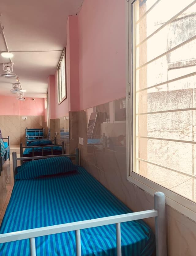 M.M GUEST HOUSE ( dormitory)