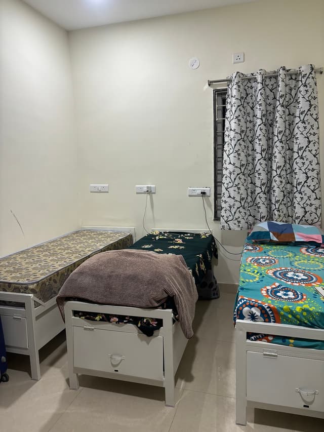Sri Sai Ladies Deluxe Hostel