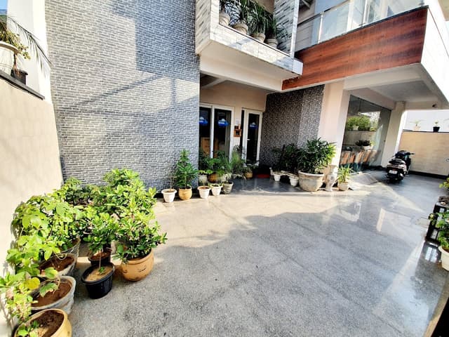 Cloud nine rooms PG