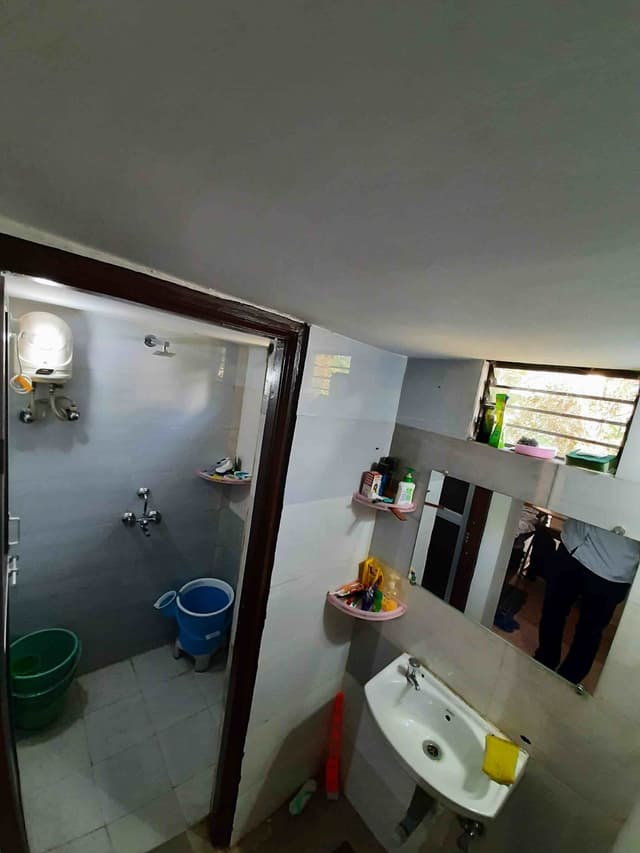 Beds and Boys Hostel