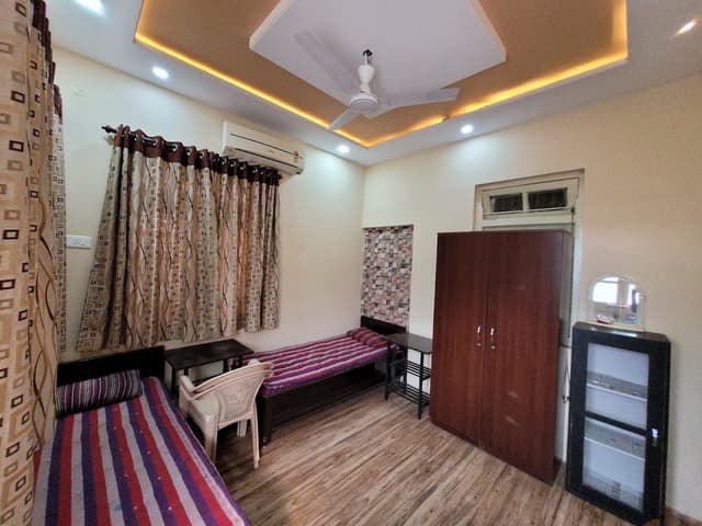 Paliwal paying guest house