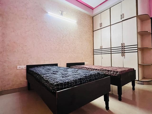 Indirapuram glorious Pg
