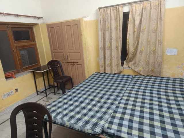 SAWARIYA GROUP OF HOSTEL