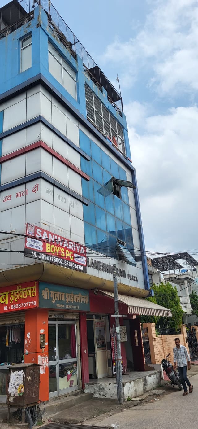 SAWARIYA GROUP OF HOSTEL