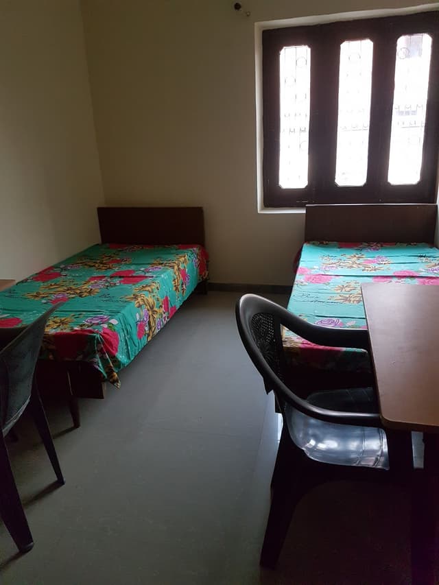 NORTH DELHI BOYS HOSTEL