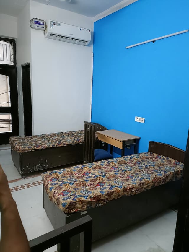 Gurukul living girl