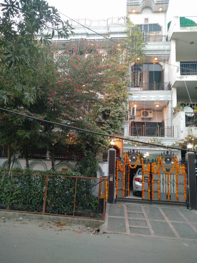 K M Goyal's Boys PG House