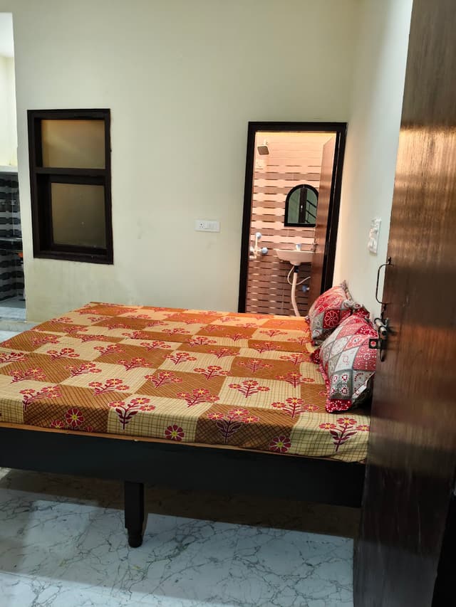 FRIEND HOME PG