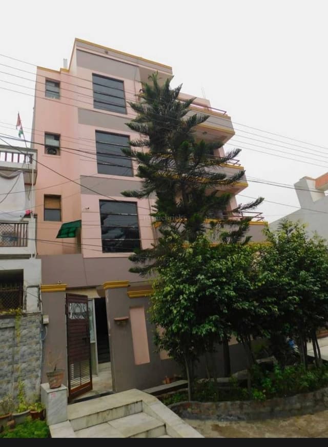 Chaudhary Luxury PG