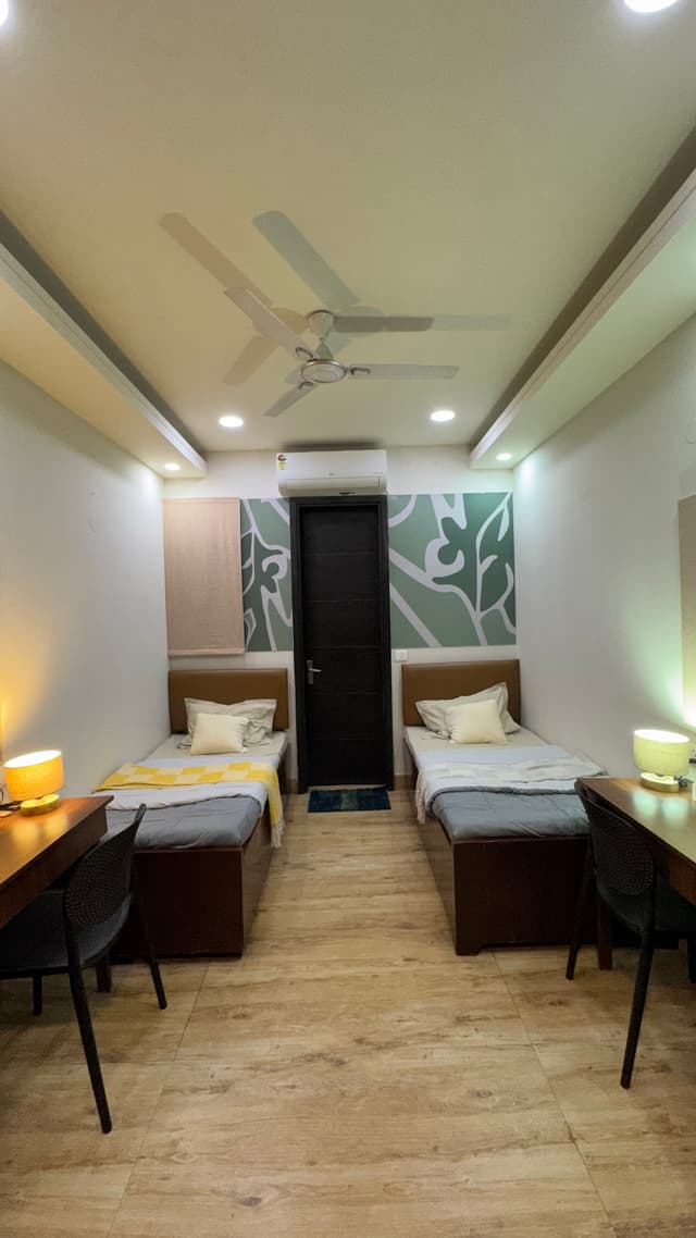 Uniliv Birch - Boys PG in Shakti Nagar