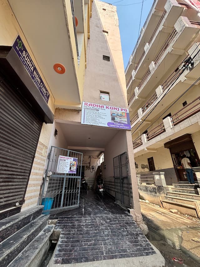 Radha kunj PG