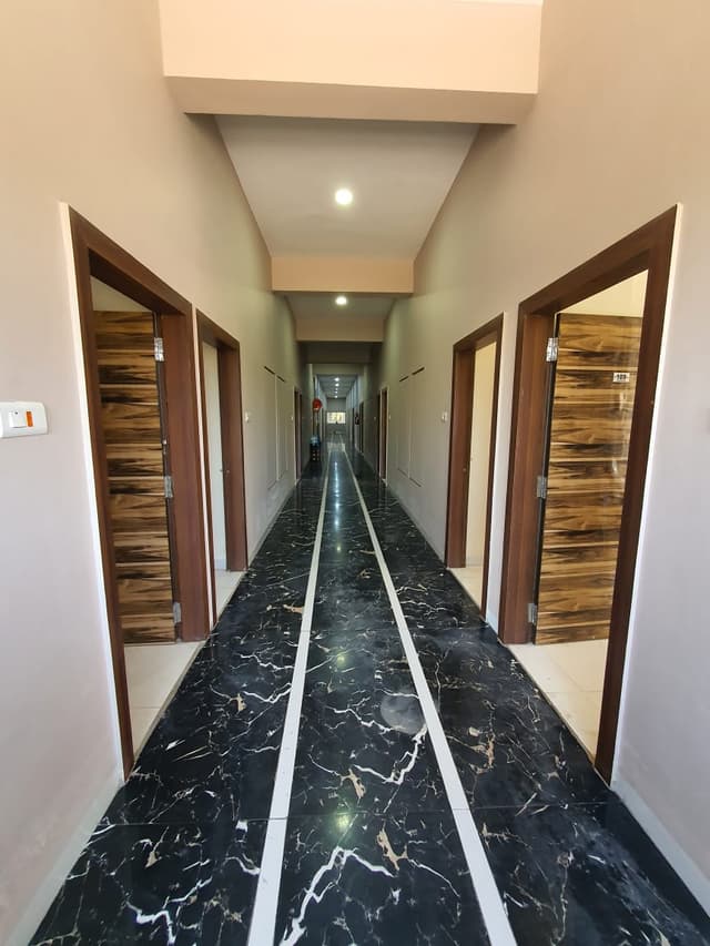 satguru boys hostel