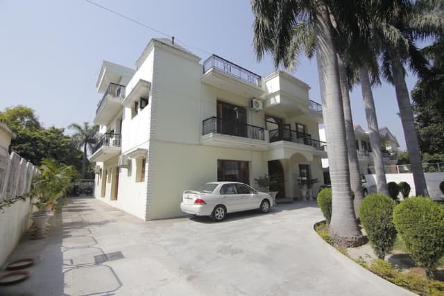 Aashray home stays pg