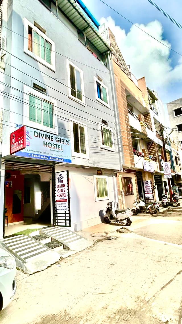 Divine girls hostel pg