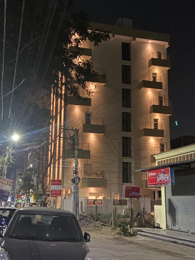 Ojas primium paying guest house and hotel