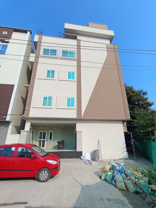 Ojas Deluxe paying guest house and hotel