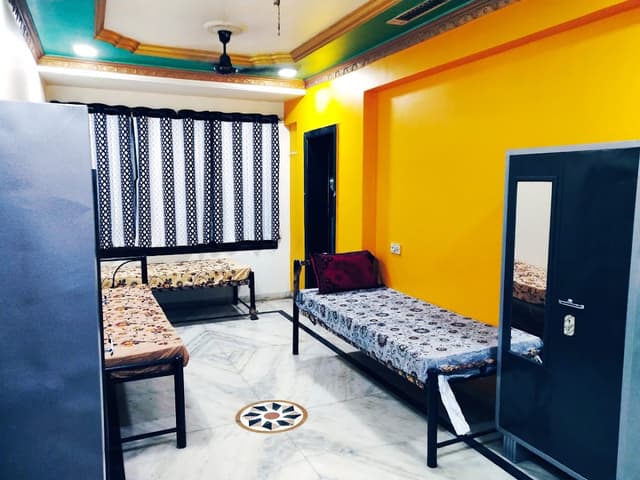 Matoshri paying guest service