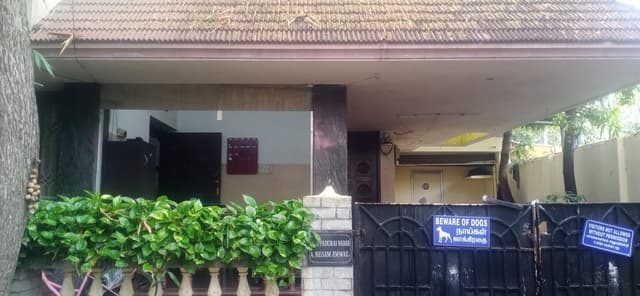 Sri Aradhya Mens Hostel