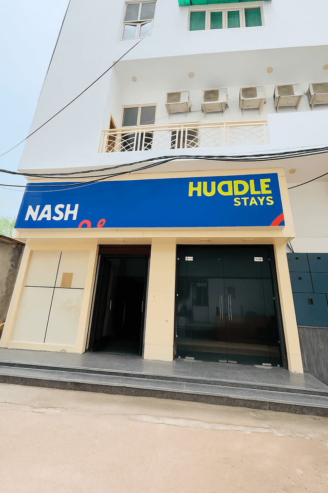 Huddle Stays Nash: Boys PG in Rohini Sector 16 near DTU