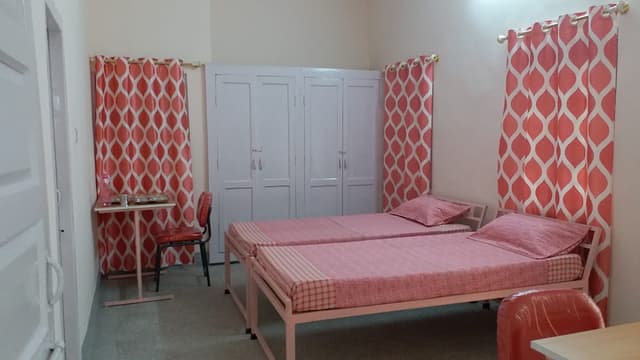 Soni Girls P.G. Home