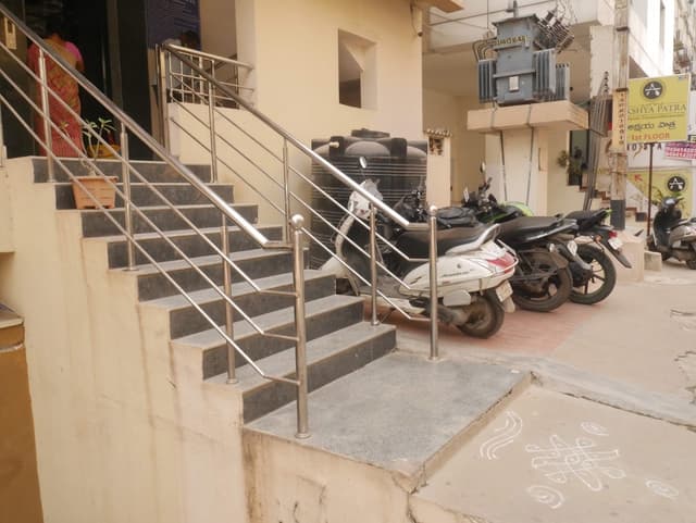 Venkateshwara deluxe men's pg hostel