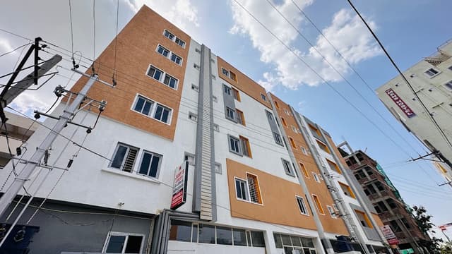 JURY'S LUXURY, CO-LIVING HOSTEl