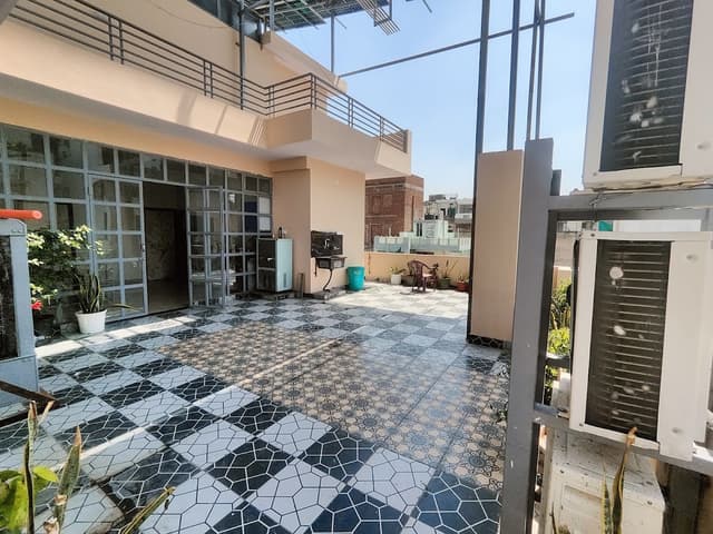 Chandra Villa Boys Hostel