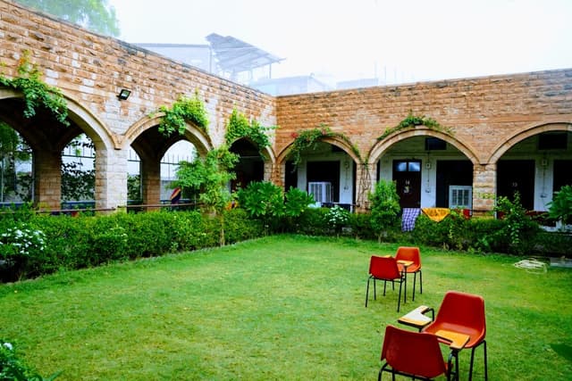 Amarsthali hostel /pg for girls