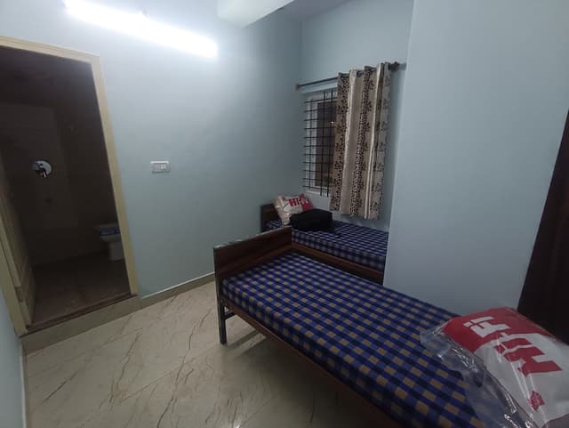 Sri adhya luxury PG