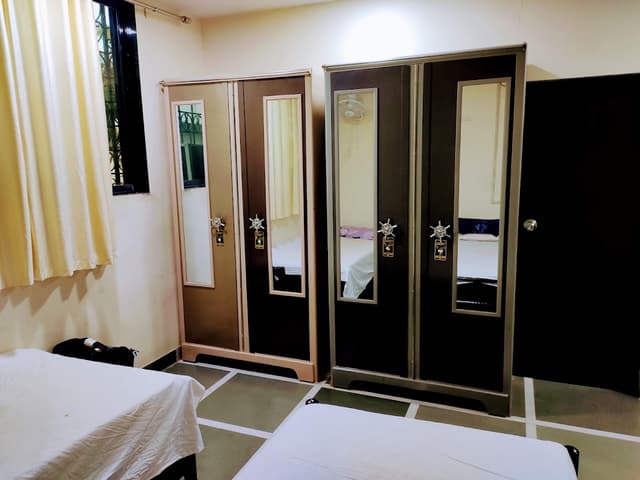 PAYING GUEST IN BORIVALI