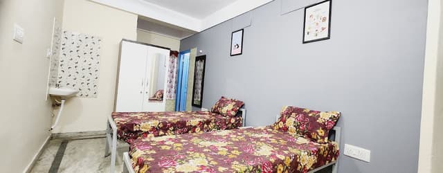 Rentorio Radha Krishna Pg near majestic for gents