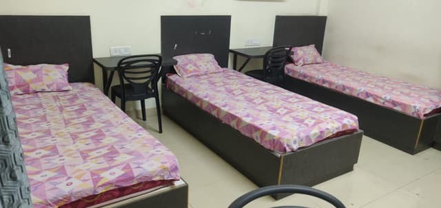 Shyam Stay Pure Veg Boys PG Near CMS Jain University, Lalbagh Road