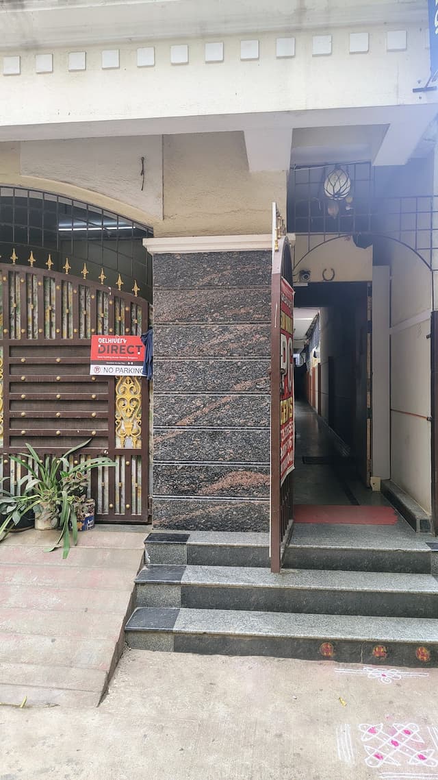 SLV World PG for Gents - Near Manyata Tech Park, Nagawara