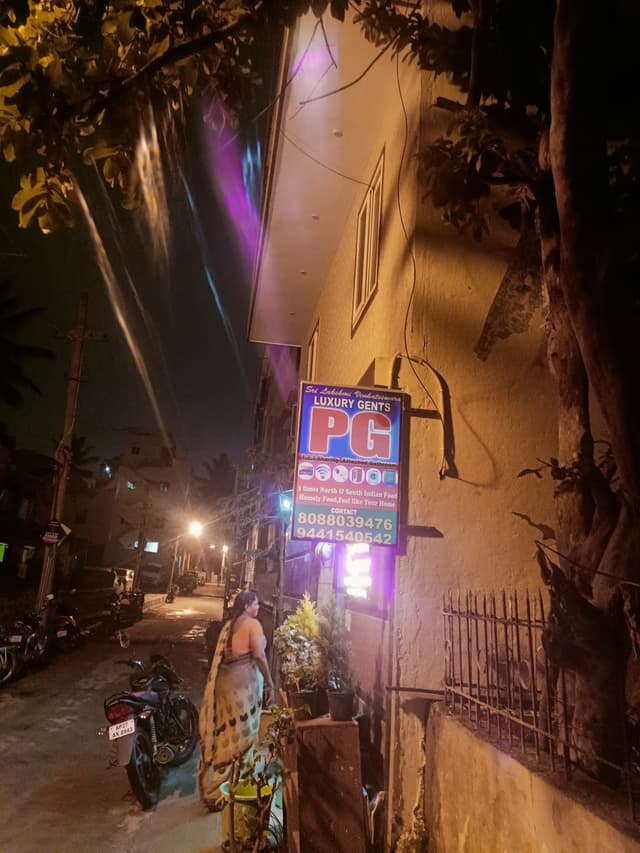 Sri Lakshmi Venkateswara Luxury gents PG (Near by ITC, Banasawadi)