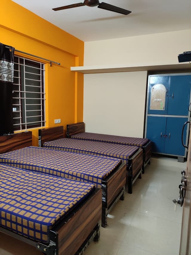 Sri Vasavi Kanyaka Pg For Gents Accomodation