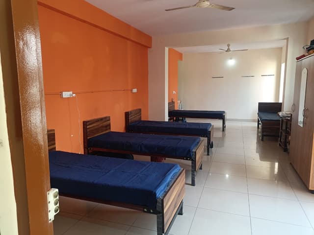 Srinivasa Luxury PG For Gents