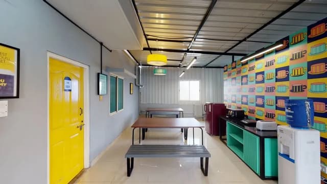 Stanza Living Laredo House | Mens PG in Mathikere