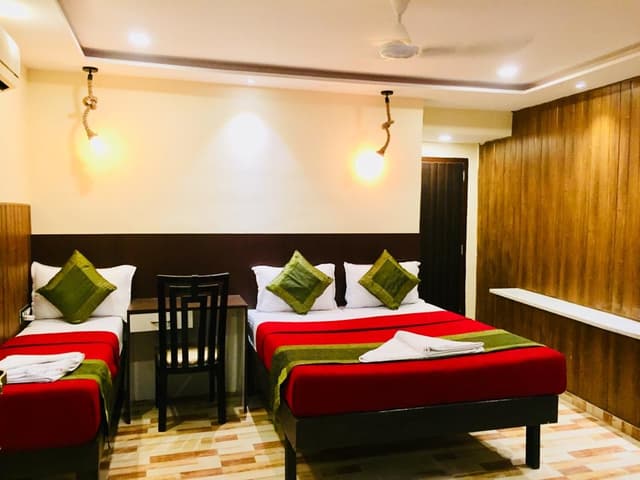 WOWSTEL - AC Dormitory/PG In Mumbai