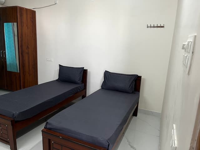 YS Luxury Coliving PG