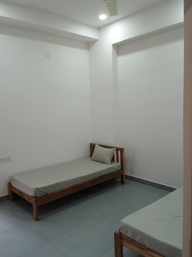 Zolo Aikin Best PG Near Indiranagar