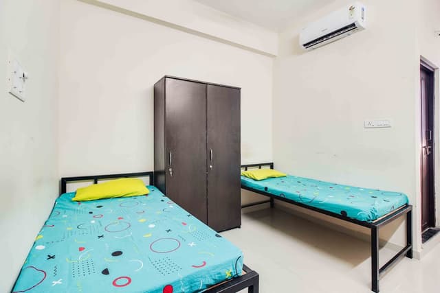 Zolo Lakeview Paying Guest (PG) in Gowlidoddy